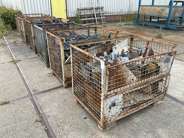 Gitterbox met metalen platen (3x) - afbeelding 1 van  23