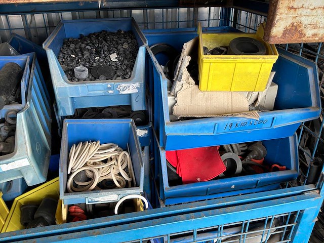 Gitterboxen met inhoud (40x) - afbeelding 3 van  22