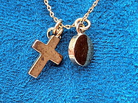 Givenchy goldplated 'diamond cross' pendant collier - afbeelding 5 van  7
