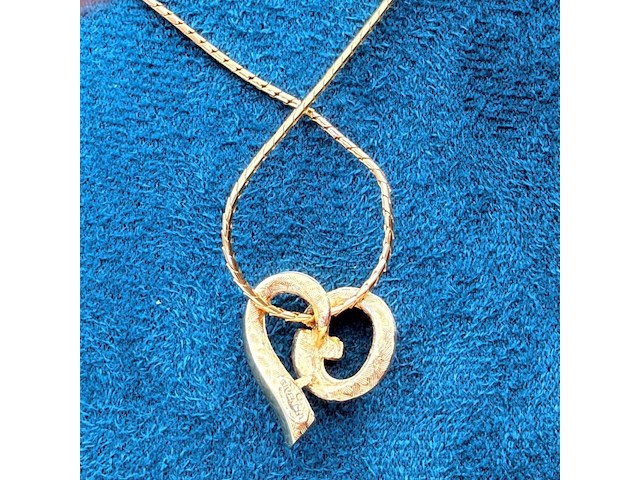 Givenchy 'monogram heart' goldplated collier met steentjes - afbeelding 4 van  7