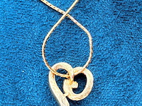 Givenchy 'monogram heart' goldplated collier met steentjes - afbeelding 4 van  7