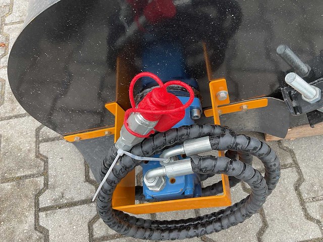 Giyi bs43 skid steer boxbroom sweeper - afbeelding 2 van  12