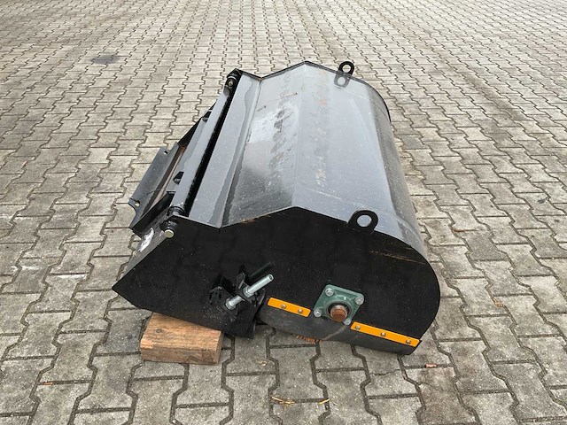 Giyi bs43 skid steer boxbroom sweeper - afbeelding 6 van  12