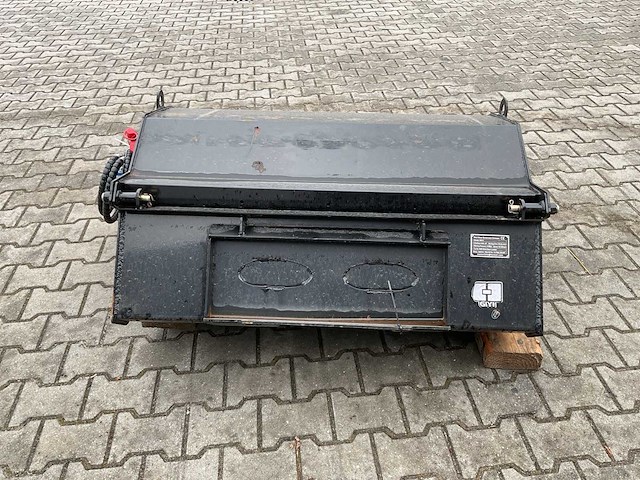 Giyi bs43 skid steer boxbroom sweeper - afbeelding 9 van  12