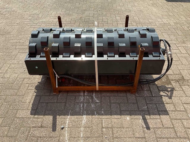 Giyi cw70 verdichtingswiel ten behoeve van skid skeer - afbeelding 6 van  8