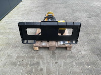 Giyi d680 skid steer post driver schranklader - afbeelding 9 van  11