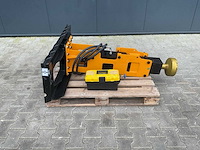 Giyi d680 skid steer post driver schranklader - afbeelding 1 van  11