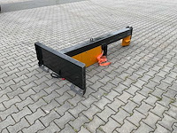 Giyi horizontale houtkloofmachine voorladers en accessoires - afbeelding 10 van  12
