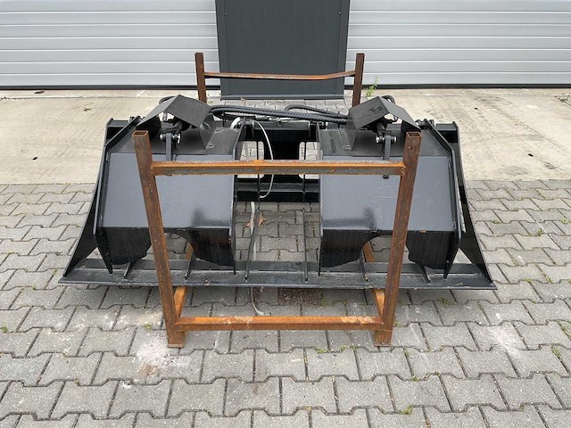 Giyi hwg72 skid steer hollow wood grabber - afbeelding 1 van  11