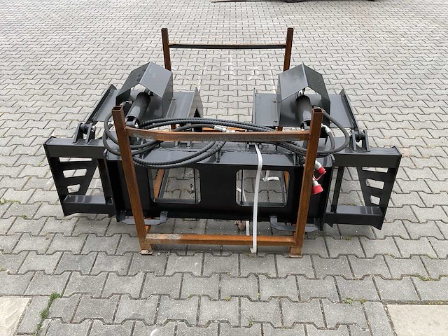 Giyi hwg72 skid steer hollow wood grabber - afbeelding 7 van  11