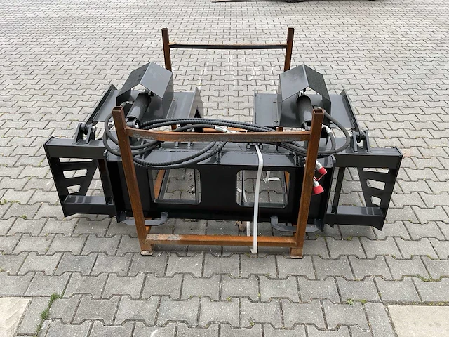 Giyi hwg72 skid steer hollow wood grabber - afbeelding 7 van  11
