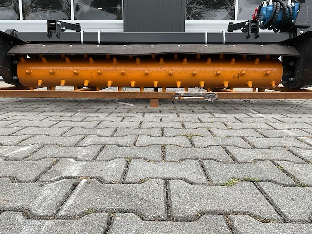 Giyi lpr71 skid steer power rake voorladers en accessoires - afbeelding 9 van  15