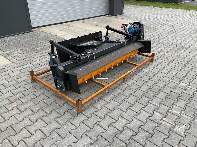 Giyi lpr71 skid steer power rake voorladers en accessoires - afbeelding 10 van  15