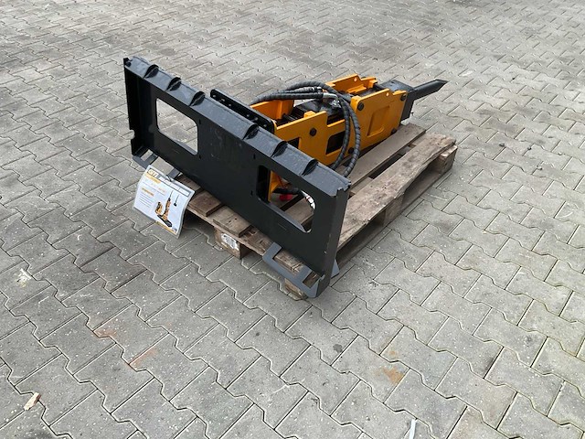 Giyi p680 skid steer breaker schranklader - afbeelding 2 van  2