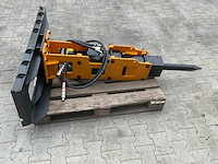 Giyi p680 skid steer breaker schranklader - afbeelding 1 van  9