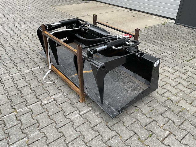 Giyi pg72 skid steer plate grabber - afbeelding 12 van  12