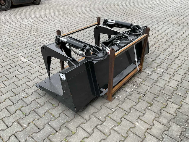 Giyi pg72 skid steer plate grabber - afbeelding 10 van  12