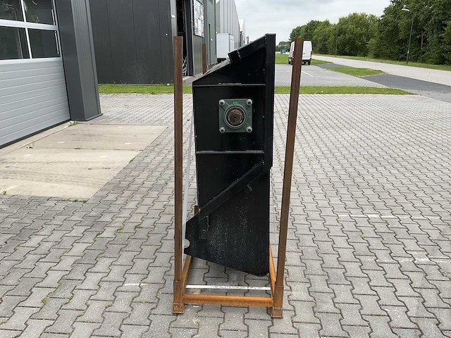 Giyi rr78 skid steer rock rake - afbeelding 8 van  14