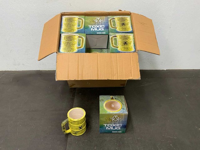 Gizzys toxic mug mokken (18x) - afbeelding 1 van  5