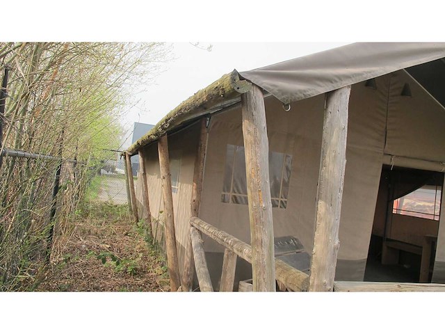 Glamping / safari tent - afbeelding 27 van  32