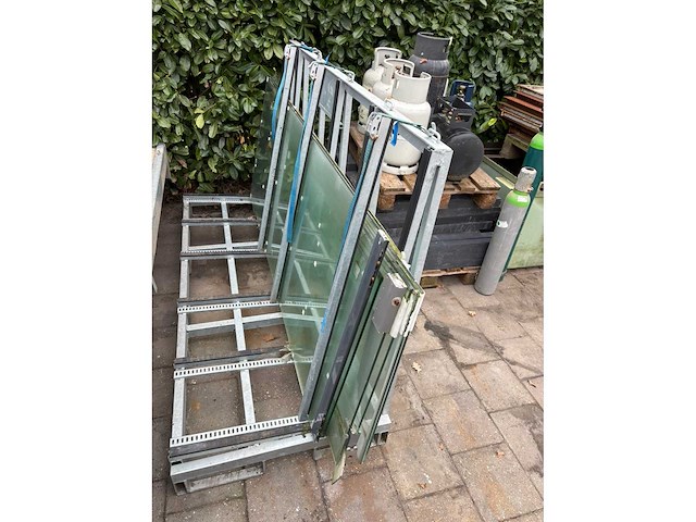 Glasbok met glasschuifwanden - afbeelding 3 van  4