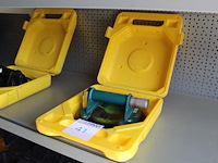 Glasdrager wpg in koffer. - afbeelding 1 van  2