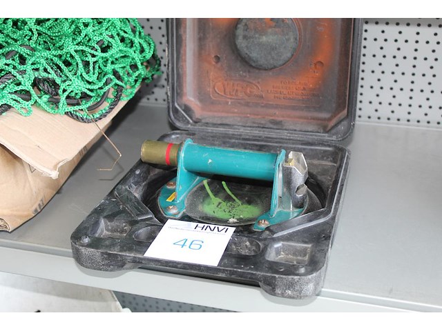 Glasdrager wpg in koffer. - afbeelding 1 van  2