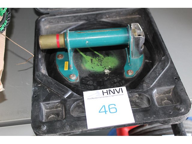 Glasdrager wpg in koffer. - afbeelding 2 van  2