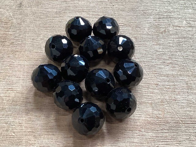 Glaskralen facetgeslepen zwart 18 mm (2448x) - afbeelding 1 van  2