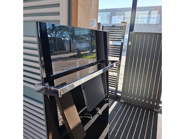 Glasradiator novellini, elektrisch, zwart glas - afbeelding 2 van  4