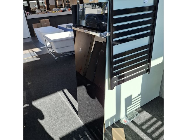 Glasradiator novellini, elektrisch, zwart glas - afbeelding 3 van  4