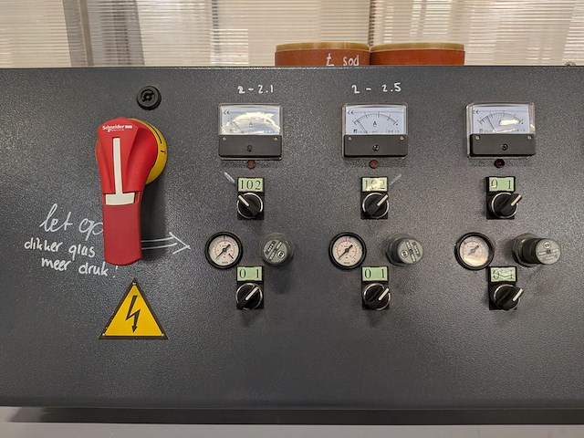 Glasrand bewerkingsmachine bottero, victralux 108fx, bouwjaar 2018 - afbeelding 21 van  24