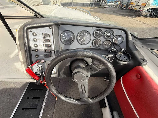 Glasstream 180e speedboot 130pk yamaha + trailer - afbeelding 9 van  37