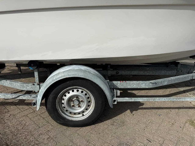 Glasstream 180e speedboot 130pk yamaha + trailer - afbeelding 27 van  37