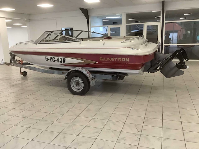 Glastron 1996 se177 speedboot - afbeelding 2 van  5