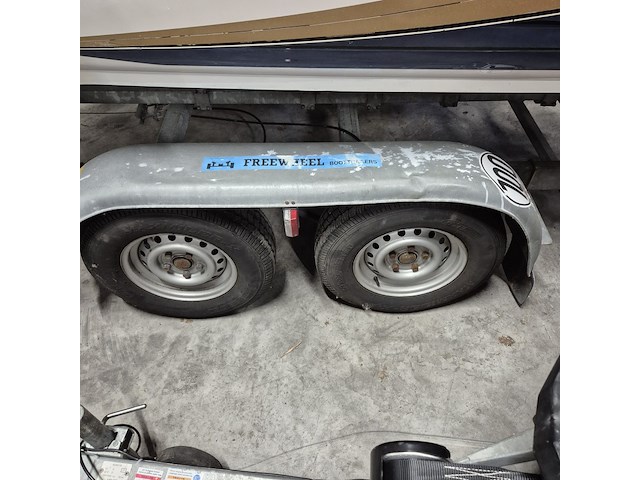 Glastron se199 speedboot met freewheel trailer - afbeelding 7 van  19
