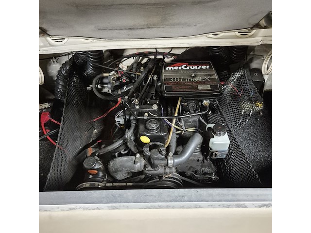 Glastron se199 speedboot met freewheel trailer - afbeelding 10 van  19