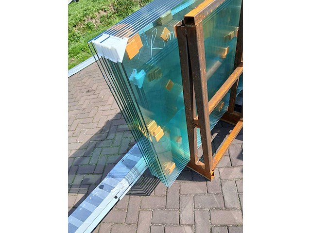 Glaswand (helder veiligheids glas) 2.5m hoog x 5m lang - afbeelding 14 van  14