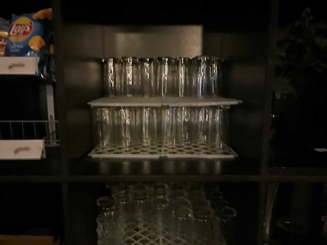 Glaswerk en diverse bar benodigdheden - afbeelding 4 van  9