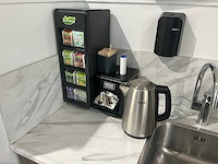 Glaswerk en koffie/thee benodigdheden - afbeelding 1 van  5