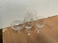 Glaswerk - afbeelding 2 van  4