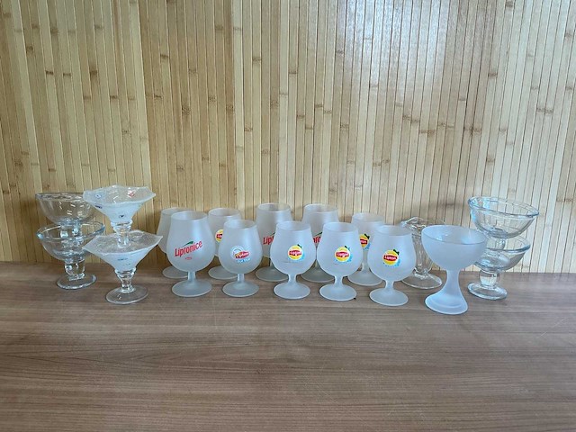 Glaswerk - afbeelding 1 van  7