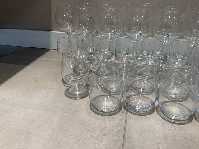 Glaswerk - afbeelding 3 van  3