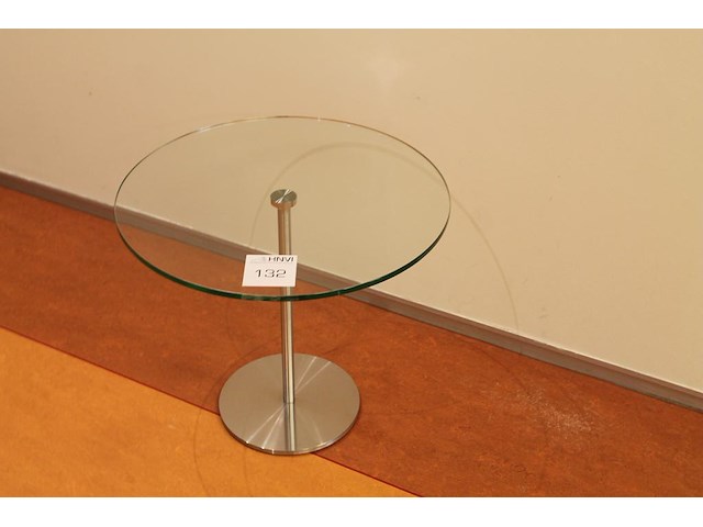 Glazen bijzettafel met doorsnede 50 cm. - afbeelding 1 van  2