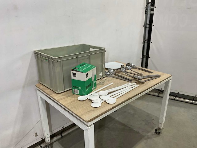 Glazen en bestek - afbeelding 2 van  6