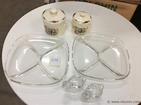 Glazen items + - afbeelding 1 van  3