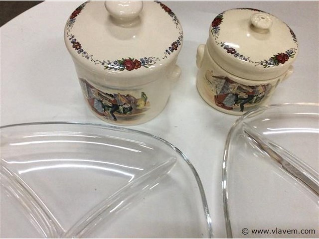 Glazen items + - afbeelding 2 van  3