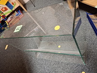 Glazen lektuurbak 43 cm breed en 40 cm hoog - afbeelding 1 van  3