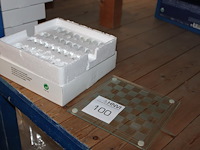 Glazen schaakspel / -set. - afbeelding 2 van  2