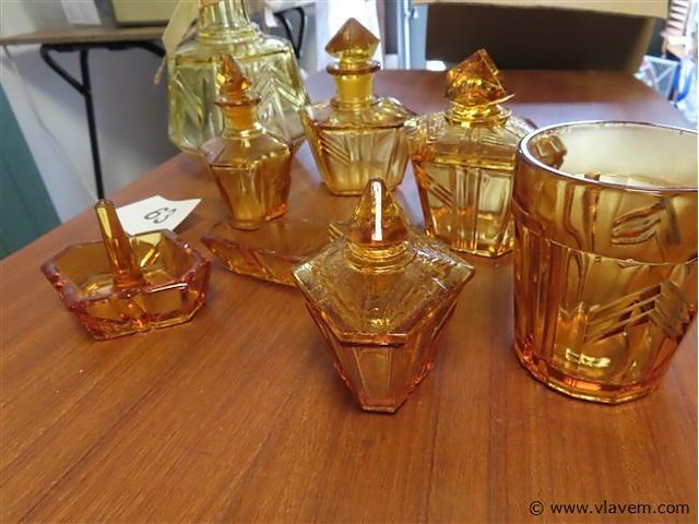 Glazen toiletstel 8-delig - afbeelding 2 van  3